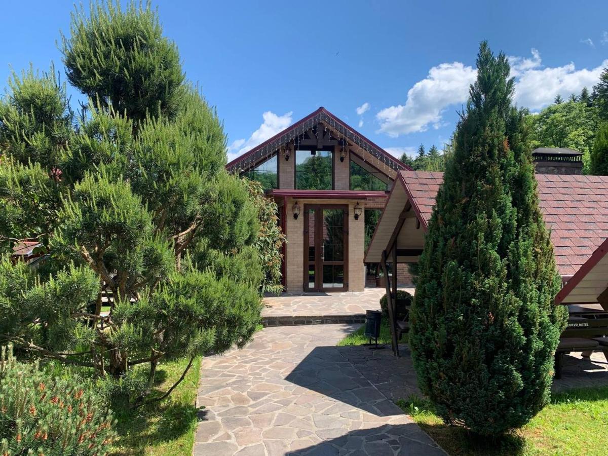 Готель Жди Ня Єво Instagram Zhdenievo Hotel Schdenijewo Exterior foto